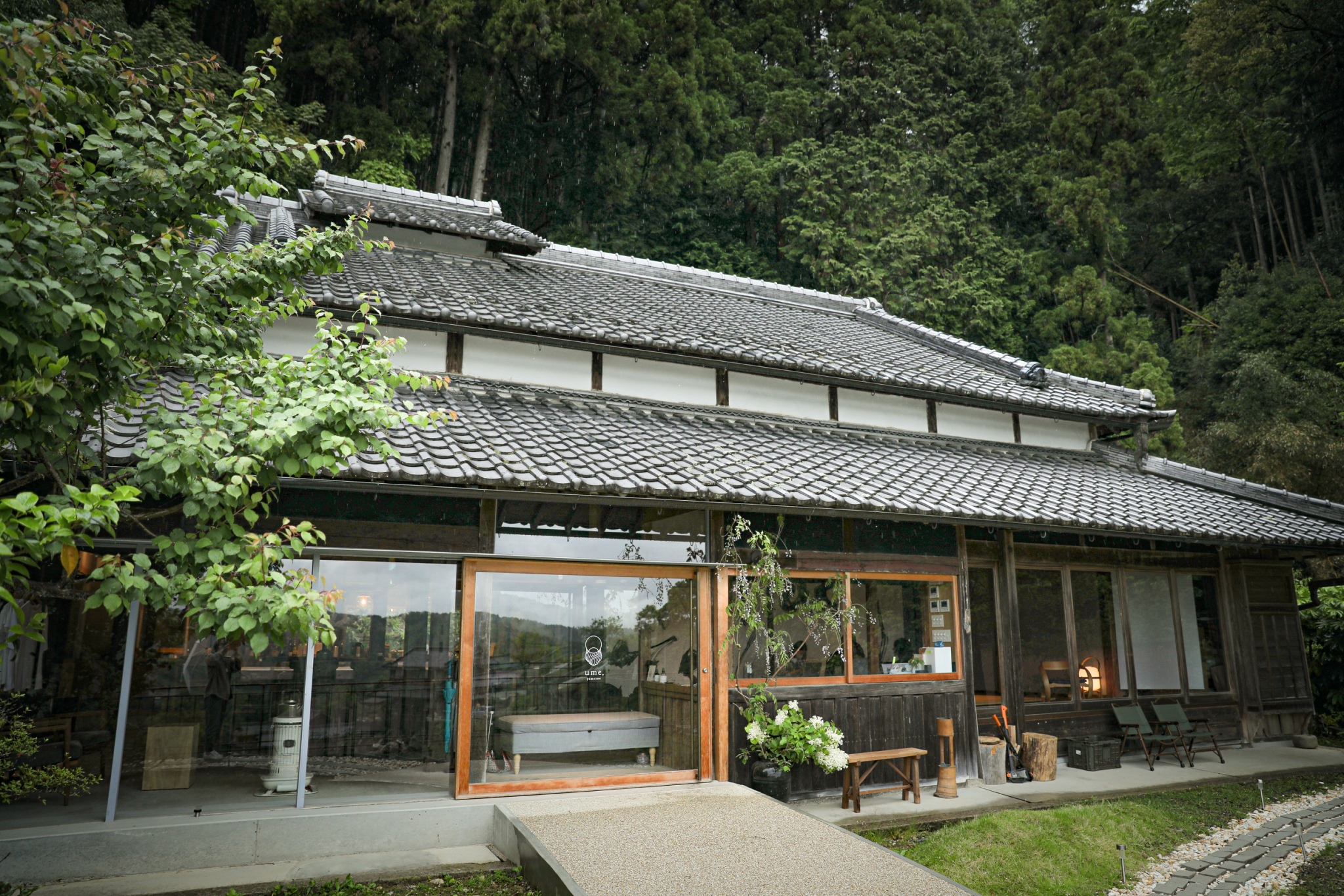 奈良県山添村の朝焼けに合わせて誓いの言葉をちょっと不自由なホテル Ume Yamazoe 花ノ家族婚 1泊2日の1棟貸切宿泊結婚式 予約受付開始 株式会社ファンダーラックスのプレスリリース