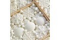 愛らしい雪だるまのお菓子が今年も再登場。SOU・SOUデザインのメッセージカード付きでクリスマスや冬の贈り物に最適です。