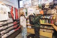 白馬村公式ブランドから、スノーブーツの持ち運びに便利な「ハクバコード」や、村内スキー場やビール醸造所とコラボしたアイテムが登場!