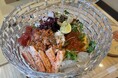 蟹漁解禁!北陸の冬の風物詩、赤い宝石箱と呼ばれる希少な"香箱蟹(こうばこガニ)"を、創作海鮮丼専門店【TILE (タイル) 】にて2024年11月8日(金)〜12月中旬までの期間限定で販売!