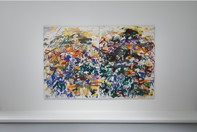 《SOUTH》ジョアン・ミッチェル 1989年 油彩、キャンバス(二連画) 260.1 x 400.1 cm エスパス ルイ・ヴィトン大阪での展示風景(2021年)