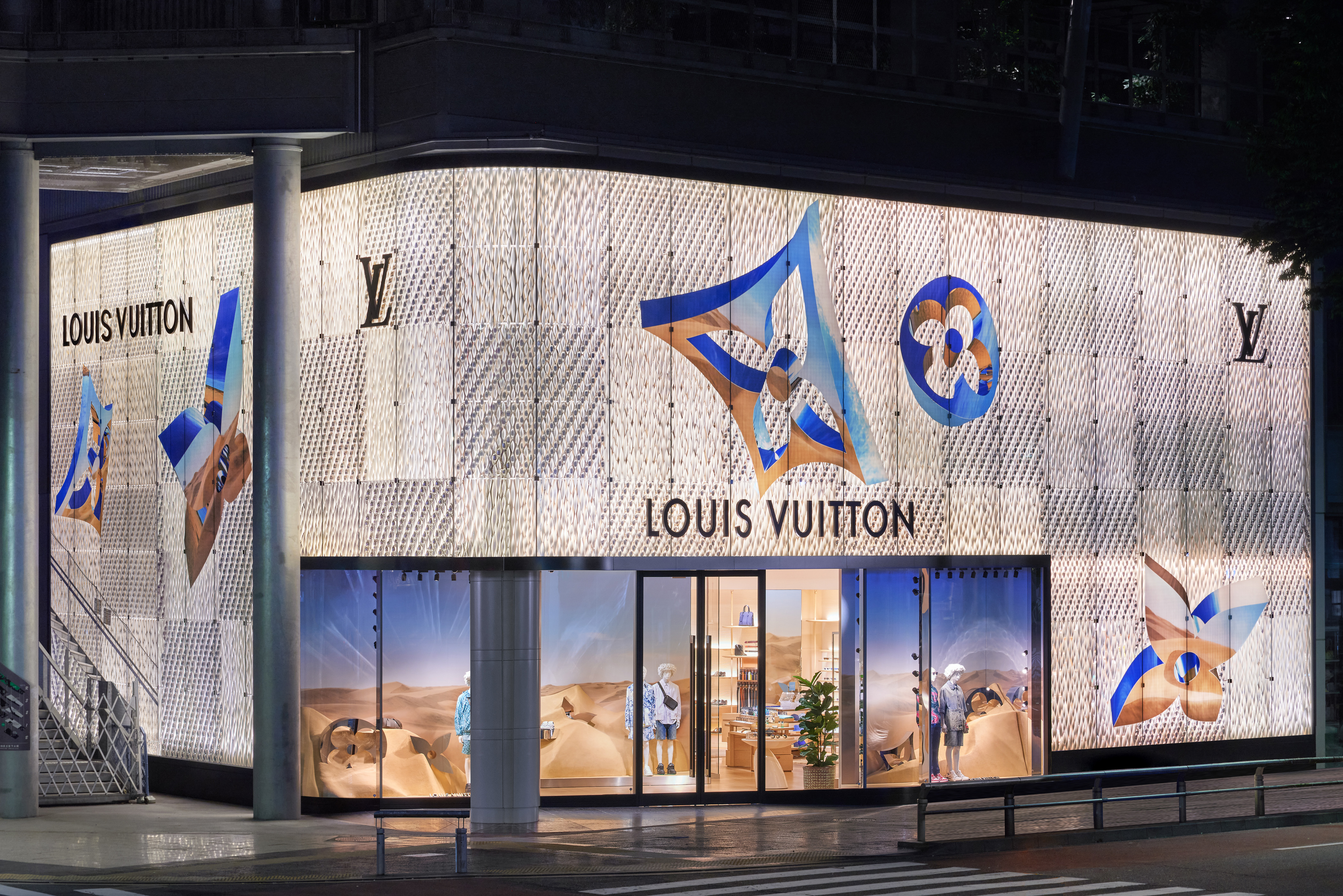 Louis Vuitton Opens Men's SS20 Pop-Up at Selfridges – WindowsWear