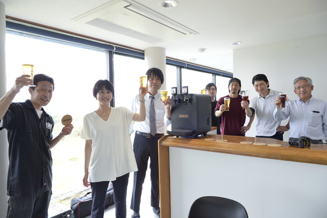 体験会に参加してくださったオラホビールのスタッフの方々。左端がヘッドブルワーの山越卓さん。