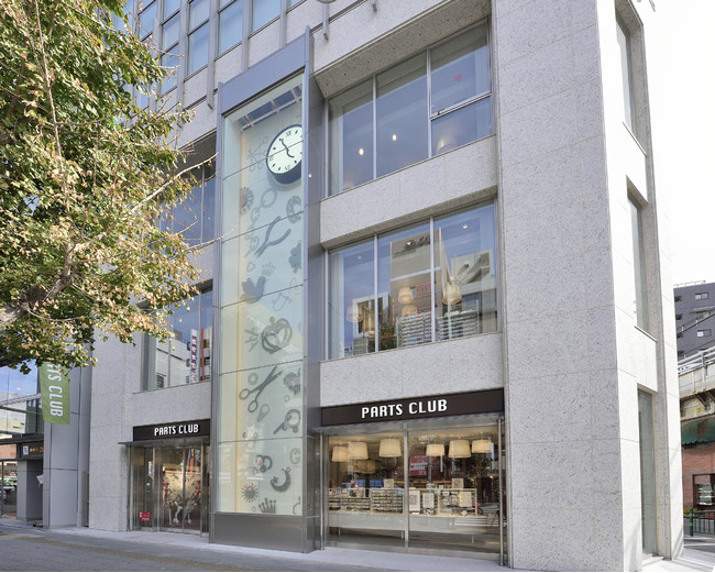 JR総武線 浅草橋駅 東口から徒歩30秒のパーツクラブ本店 JR総武線 浅草橋駅 東口から徒歩30秒のパーツクラブ本店