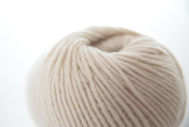 業界初、個人向けベビーカシミヤ100%の手芸糸を発売 - 東洋紡糸工業