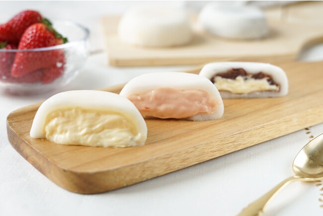 「とろけるくりーむ大福 カスタード・ あまおう苺・つぶあんカスタード」(イメージ) 「とろけるくりーむ大福 カスタード・ あまおう苺・つぶあんカスタード」(イメージ)