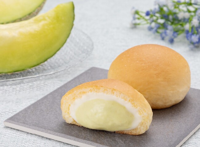 「アスティ静岡店限定 くりーむパン 静岡クラウンメロン」 （イメージ）