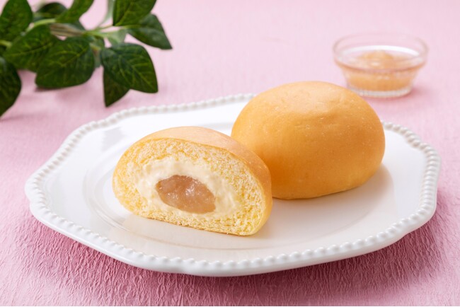 「冷やして食べる とろけるくりーむパン 福島県産もも」(イメージ) 「冷やして食べる とろけるくりーむパン 福島県産もも」(イメージ)