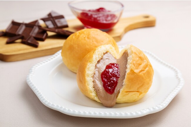 くりーむパン「ショコラベリー」（イメージ）