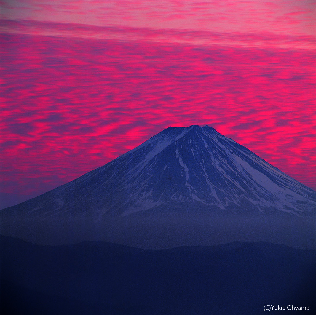 富士山 大山行男写真展 富士山を世界遺産に 開催のお知らせ 株式会社クレヴィスのプレスリリース
