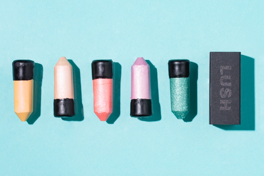 Lush Labs ラッシュ ラボ 遊び心を刺激するカラーアイテムで輝きをプラス Glow Sticks グロースティック 全5種類 18年 8月 日 月 よりオンライン限定発売開始 株式会社ラッシュジャパンのプレスリリース