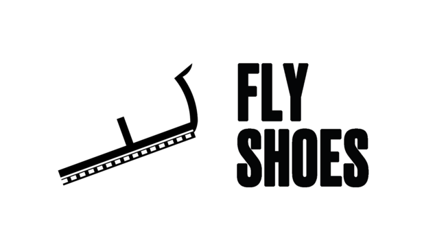 無重力のように浮く!?スニーカーディスプレイ【FLY SHOES】 | 株式会社