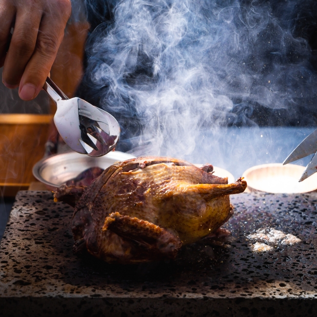 日本初 鳩肉専門店 鳩肉屋 が赤坂にグランドオープン スーパーフードとして注目の 鳩 肉 をオリエンタル料理と共に楽しむ隠れ家レストラン 株式会社太郎のプレスリリース