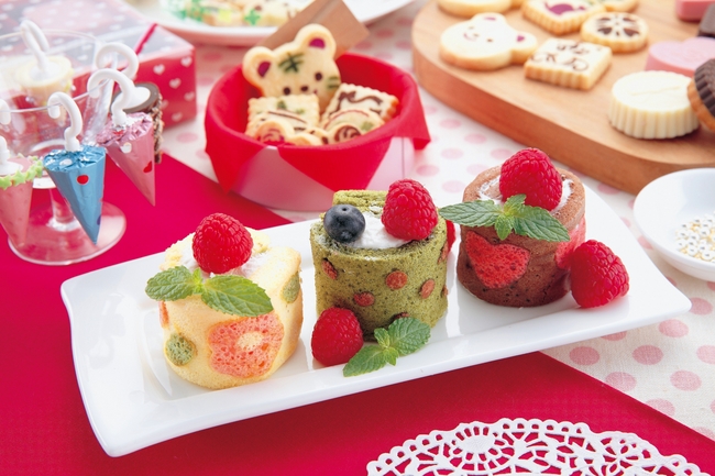 バレンタイン向け製菓キット カラフルなミニロールケーキが1度に6個作れる 貝印 株式会社のプレスリリース