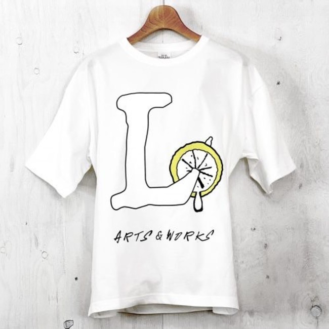 エルスクイーズシリーズ　全面ロゴTシャツ