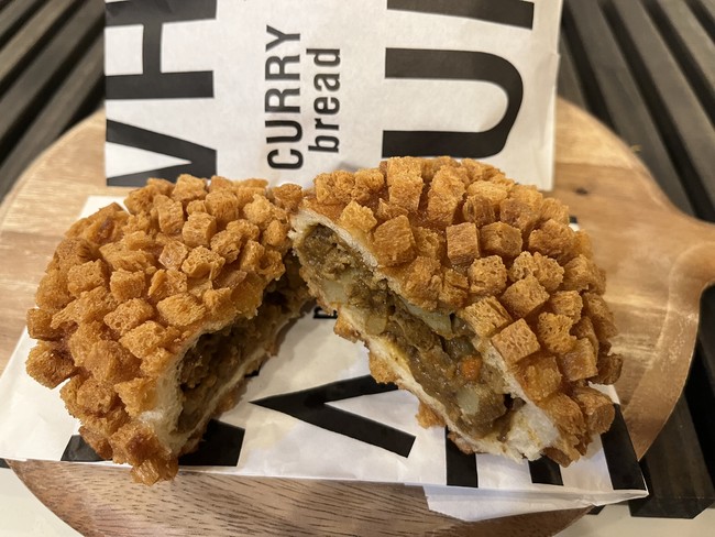 ザックザクカレーパン　290円（税込）