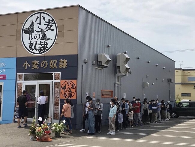 小麦の奴隷 旭川旭神店 グランドオープンの様子（2022年5月19日）