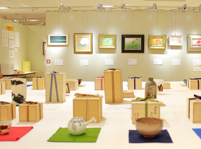 昨年は200点の作品を寄贈いただきました。第30回も約200点の寄贈を予定しています