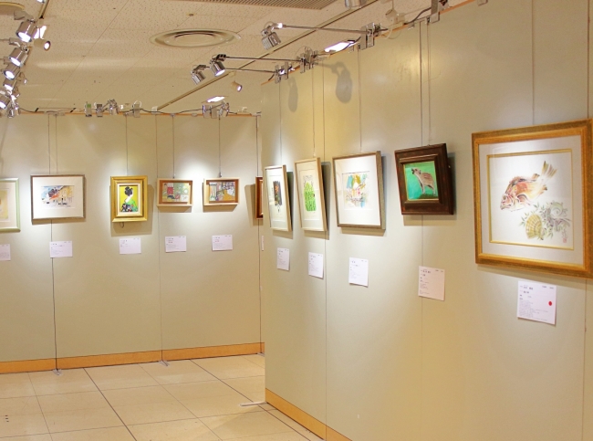 絵画の展示の様子