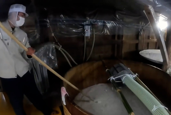 木桶仕込み風景 木桶仕込み風景