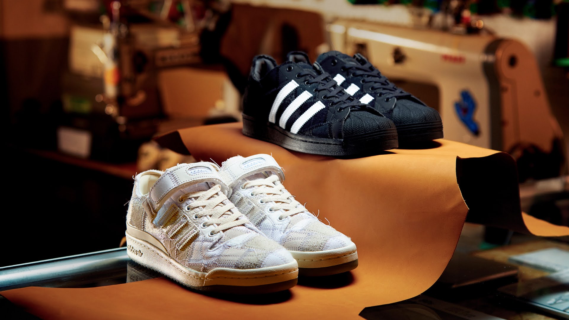 パッチワークを採 した Adidas Originals Atmos Sh Recouture がforum Low Superstarで登場 Foot Locker Atmos Japan合同会社のプレスリリース