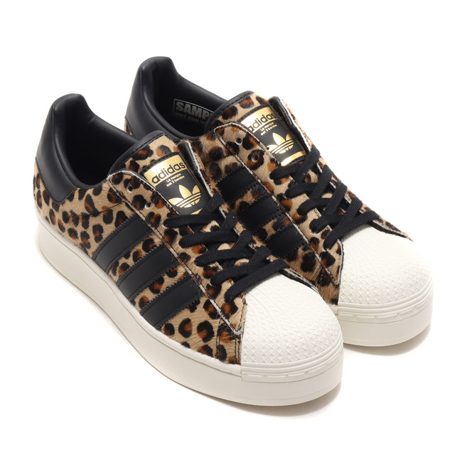 adidas Originals for atmos pink CRAZY ANIMAL Experience“ supported