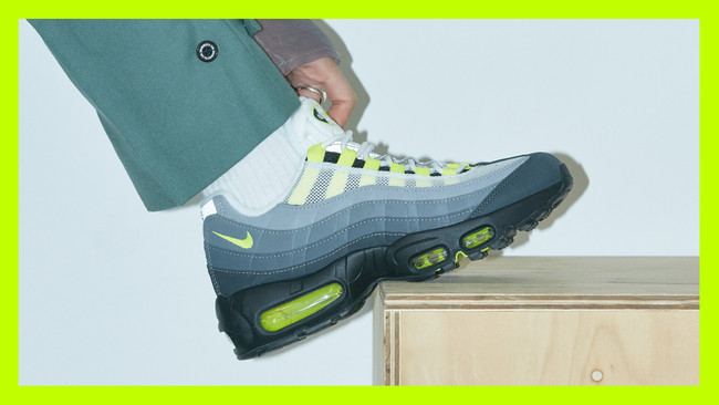 NIKEのAIR MAX 95 OG イエローグラデ