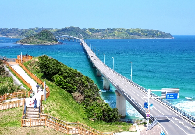 青い海の間を緑の島へとのびる1本の橋 渡ってみたい 日本の橋ランキング1位は 角島大橋 株式会社ウェイブダッシュのプレスリリース