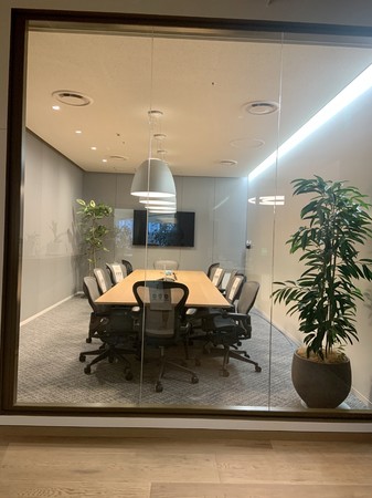 CIC Tokyoスペース内の会議室