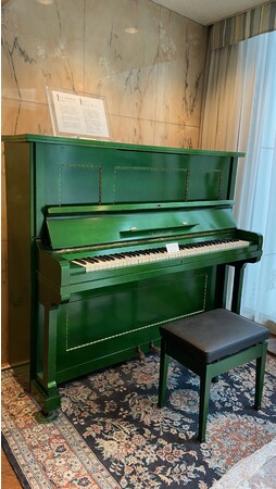 T.A。LEE ピアノ 1920年代～1930年代 李兄弟ピアノ製作所製造（ローズホテル横浜所蔵）