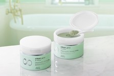 肌温度 4 1 ひんやり感が１時間続く 2汗拭きシート 3スヌーピーデザインの エスカラット 極寒タオル を新発売 コーセーコスメポート株式会社のプレスリリース