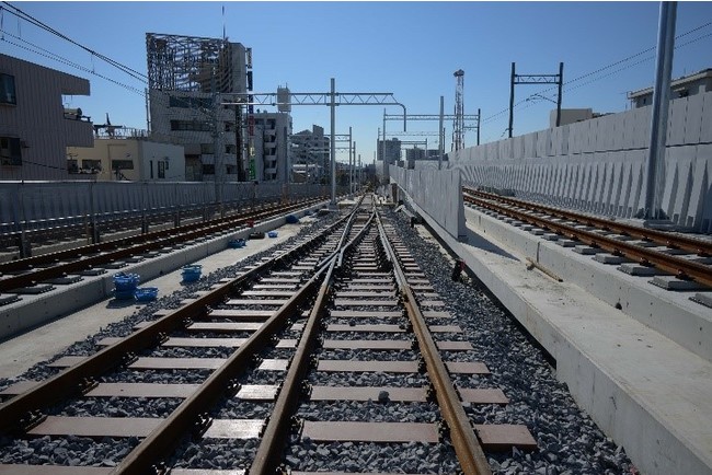 竹ノ塚駅付近高架橋（高架区間）