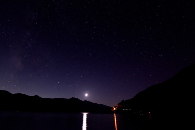 中禅寺湖畔から眺める奥日光エリアの星空