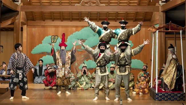 「狂言 ござる乃座 64th〜野村万作卒寿記念『唐人相撲』〜」 撮影:政川慎治 「狂言 ござる乃座 64th〜野村万作卒寿記念『唐人相撲』〜」 撮影:政川慎治