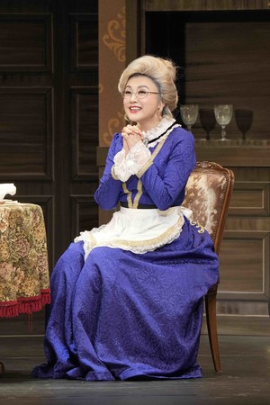 舞台「毒薬と老嬢」(C)松竹 舞台「毒薬と老嬢」(C)松竹