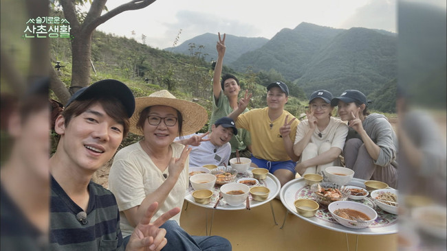 「賢い山村生活」 (C) CJ ENM Co., Ltd, All Rights Reserved 「賢い山村生活」 (C) CJ ENM Co., Ltd, All Rights Reserved