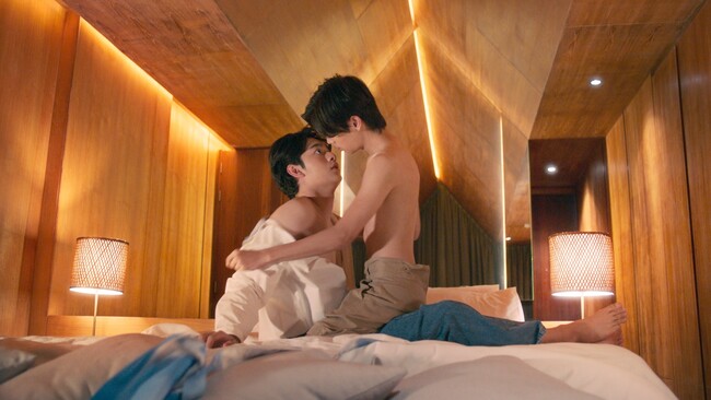 (C)Based on the comic “LOVE STAGE!!” by Eiki Eiki and Taishi Zaou Hollywood Thailand, KADOKAWA AMARIN, KADOKAWA CORPORATION (C)Based on the comic “LOVE STAGE!!” by Eiki Eiki and Taishi Zaou Hollywood Thailand, KADOKAWA AMARIN, KADOKAWA CORPORATION