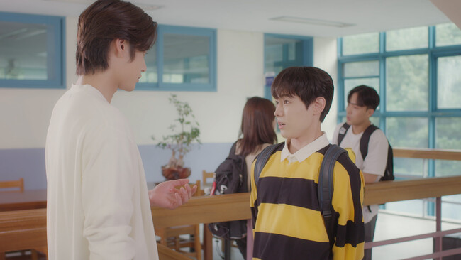 「君の唇を噛みたい」(C) 2021 Moving Pictures Company Co., Ltd. & KUMA All rights reserved. 「君の唇を噛みたい」(C) 2021 Moving Pictures Company Co., Ltd. & KUMA All rights reserved.