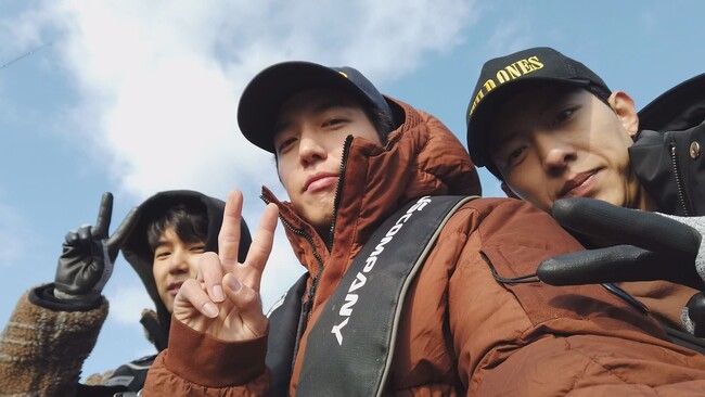 uCNBLUE̔閧sv(C)CJ ENM Co., Ltd, All Rights Reserved.