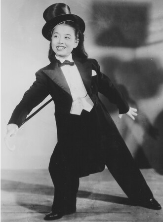 「悲しき口笛」(C)1949 松竹株式会社 「悲しき口笛」(C)1949 松竹株式会社