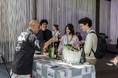 Kaku-Uchi（角打ち）は世界の文化へ。スウェーデンで日本酒の角打ちイベントを開催。地酒を求め、郊外エリアに220人が集まる。