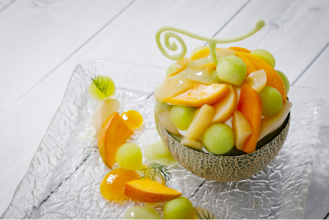 「メロン・マンゴー・白桃のフルーツパフェ」イメージ