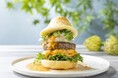 【富士マリオットホテル山中湖】甲州ワインビーフと山梨県産鹿肉のダブルパティ「富士山SWICY(スウィーシー)ダブルバーガー」を発売 ～照り焼きソースで仕上げた夏限定バーガー～