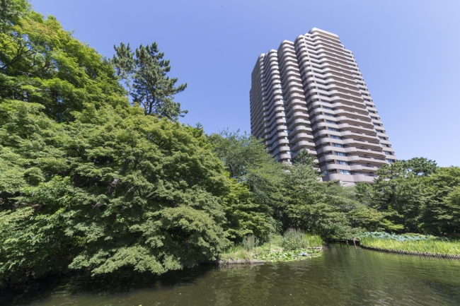 緑豊かな御殿山に立地する東京マリオットホテル