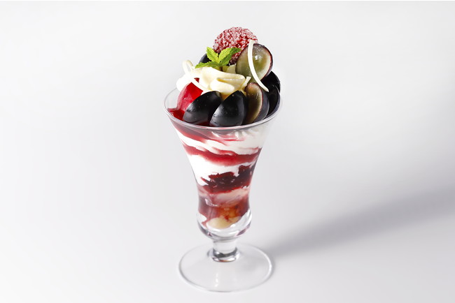 長野県産“ナガノパープル”のパフェ 長野県産“ナガノパープル”のパフェ