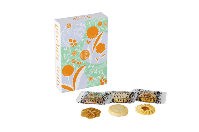 『ビスキュイ トロワ』　＊カネル、ヴァニーユ　各3枚／キャラメリゼ　2枚　計8枚入