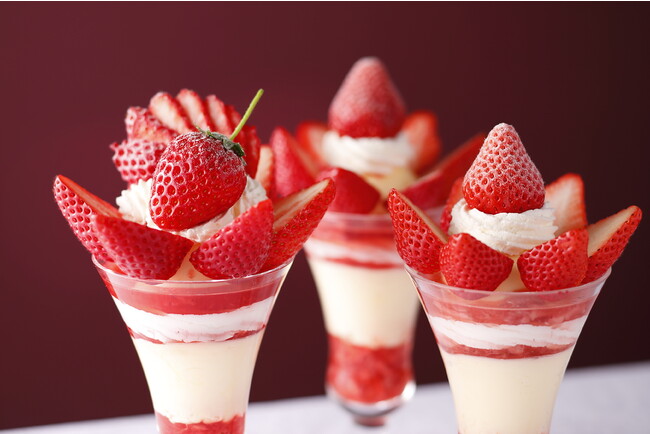 銀座本店サロン・ド・カフェでは厳選した旬の苺を月替わりでご提供しています。＊写真はイメージです。