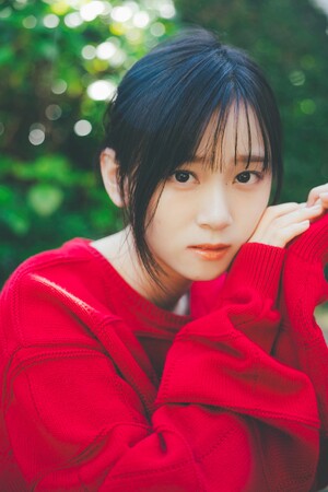 煌めく瞳の引力。櫻坂46・山下瞳月が、「blt graph.vol.96」にて雑誌初