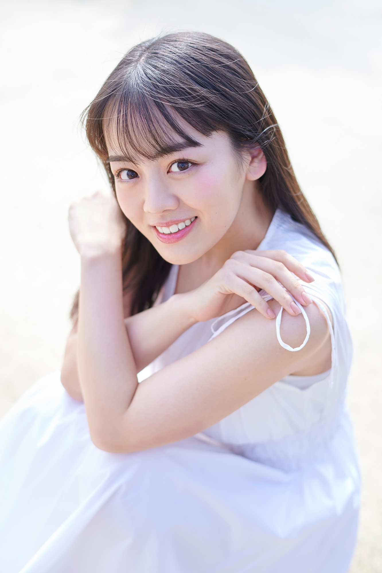 伊原六花の2020年スクールカレンダーが発売決定!!  テーマは”色とりどりっか”「お気に入りは真っ白な衣装です」