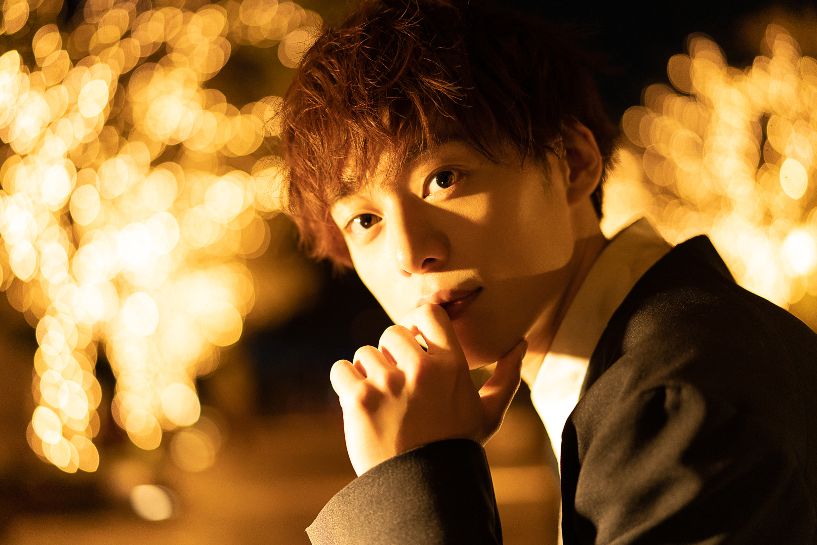 俳優・元木聖也が、自慢の“パルクール”で驚異の技!　アクロバティックな2020年度版カレンダーが2020年2月14日に発売決定!!「本当に最高の出来です」